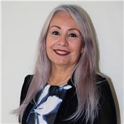 Docente de Psicología, ofrece sus servicios psicológicos en las áreas: Clínica, Educativa y 
Transpersonal
